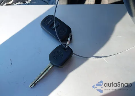 2007 Toyota Corolla S из США, поврежденный, VIN 2T1BR32E97C767080